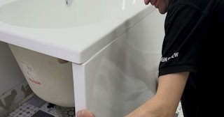 Установка экрана под ванну - цена за работу от 4099 руб. в Набережных Челнах